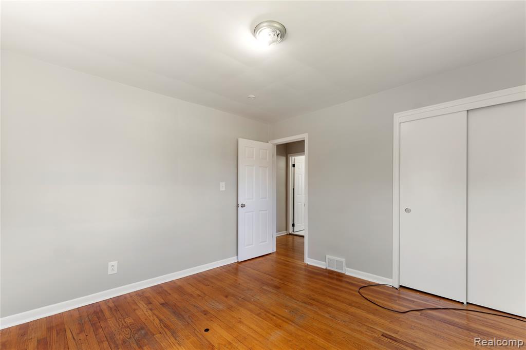 6869 Buhr Street, Hamtramck, MI 48212 — Photo 13