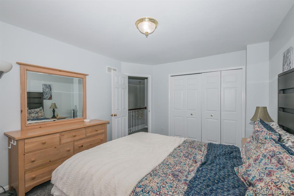 46009 WINDRIDGE Lane, Canton, MI 48188 — Photo 40