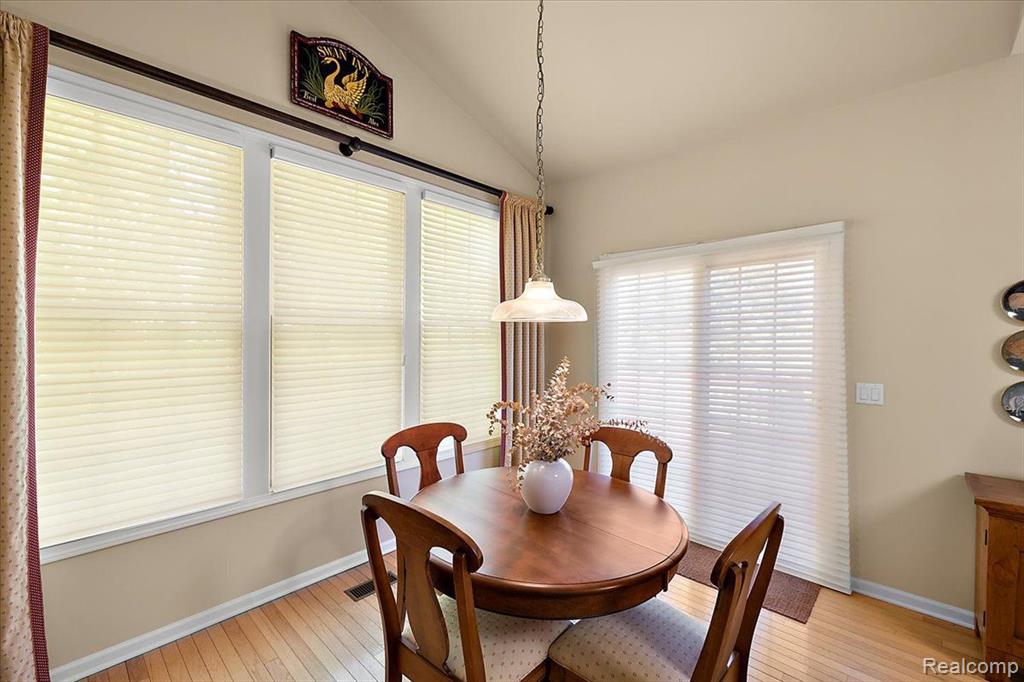 833 GARNET Court, Rochester, MI 48306 — Photo 26