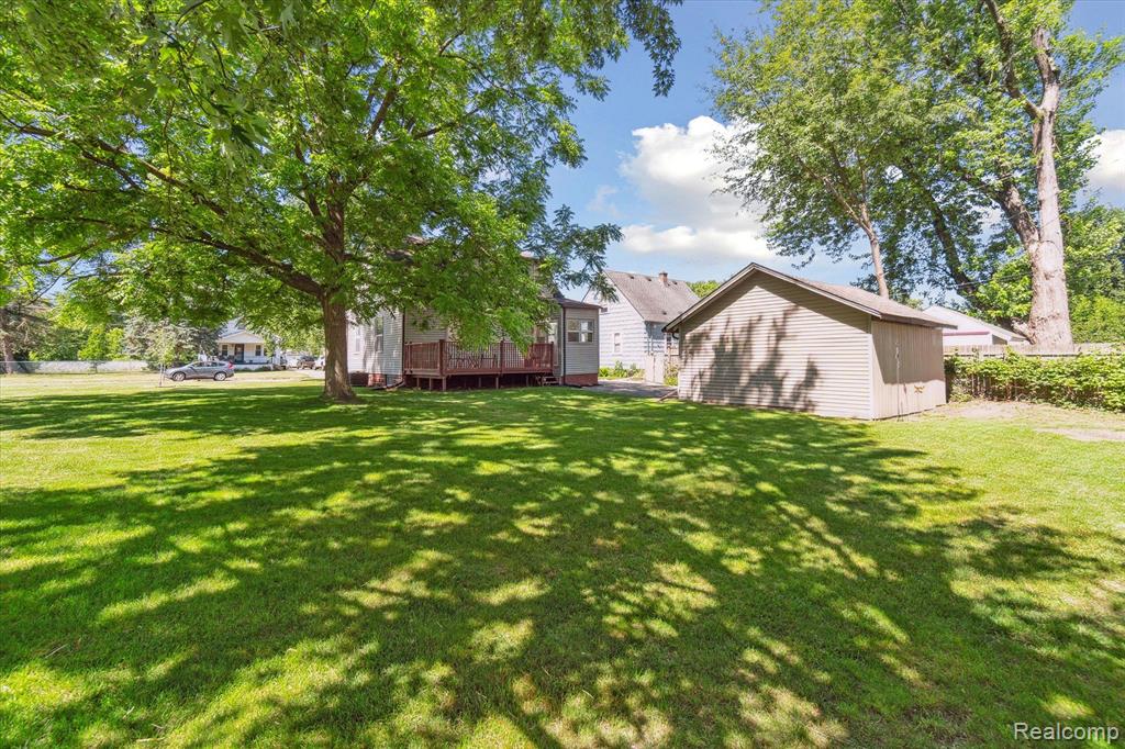 4235 RED ARROW Road, Flint, MI 48507 — Photo 28