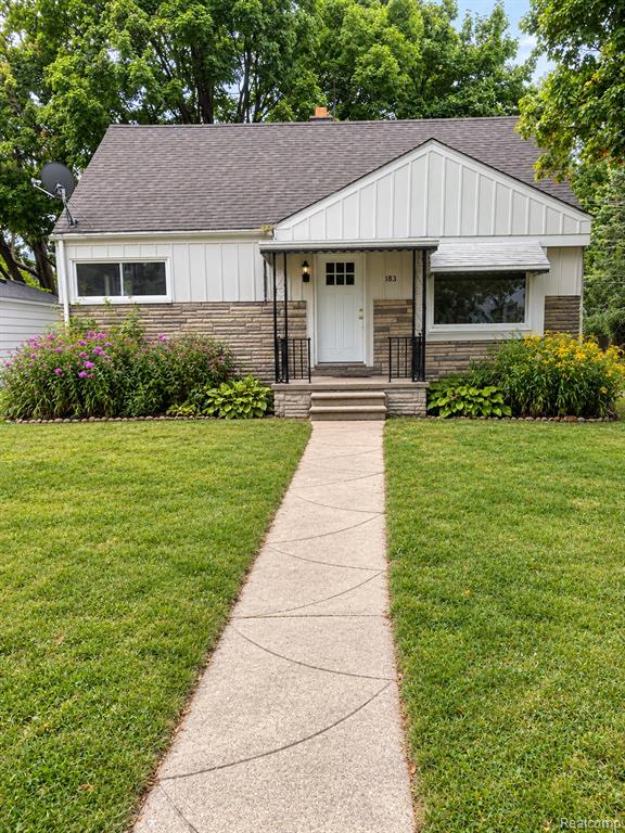 183 Scott Lake Road, Waterford, MI 48328
