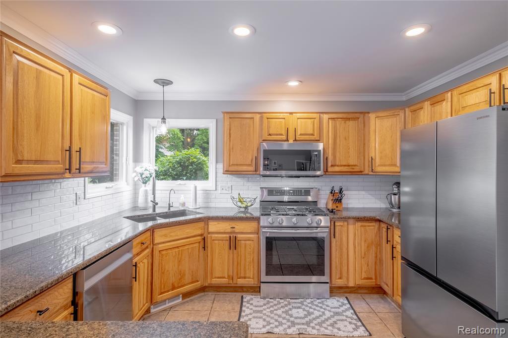 9154 Rotondo Drive, Howell, MI 48855 — Photo 13