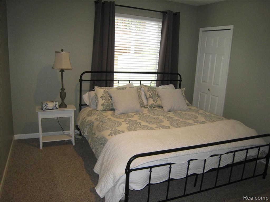 4936 CARRINGTON Drive, Rochester, MI 48306 — Photo 20