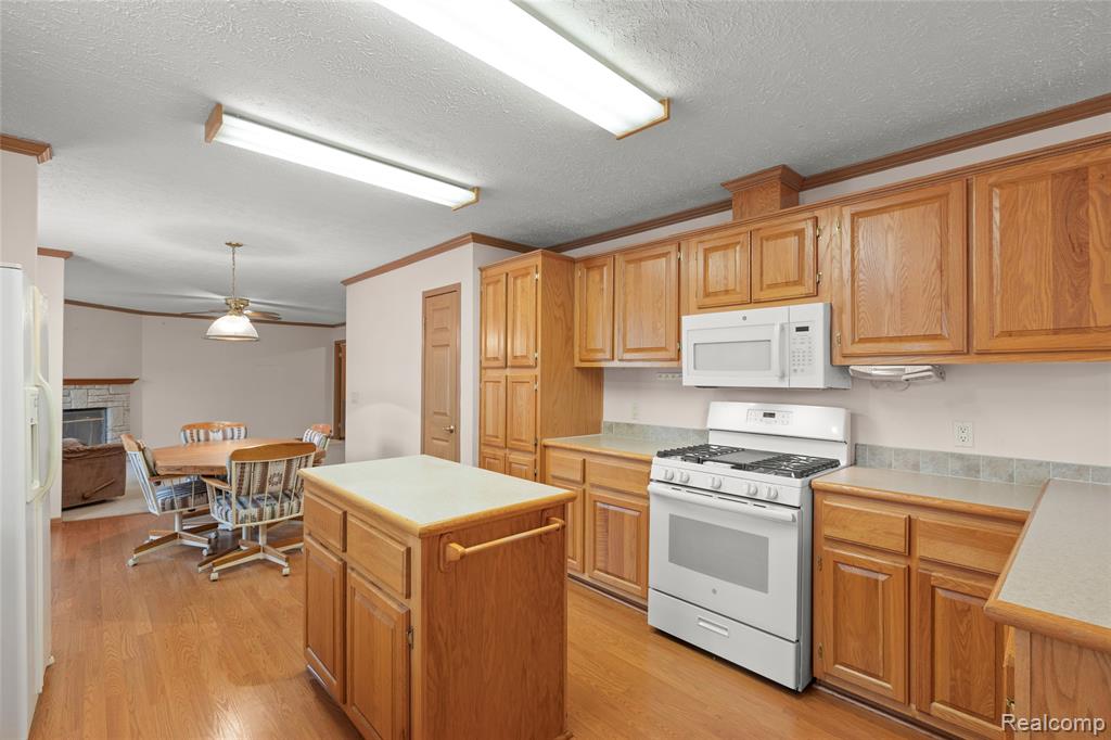 4966 Venice Circle, Northville, MI 48167 — Photo 14