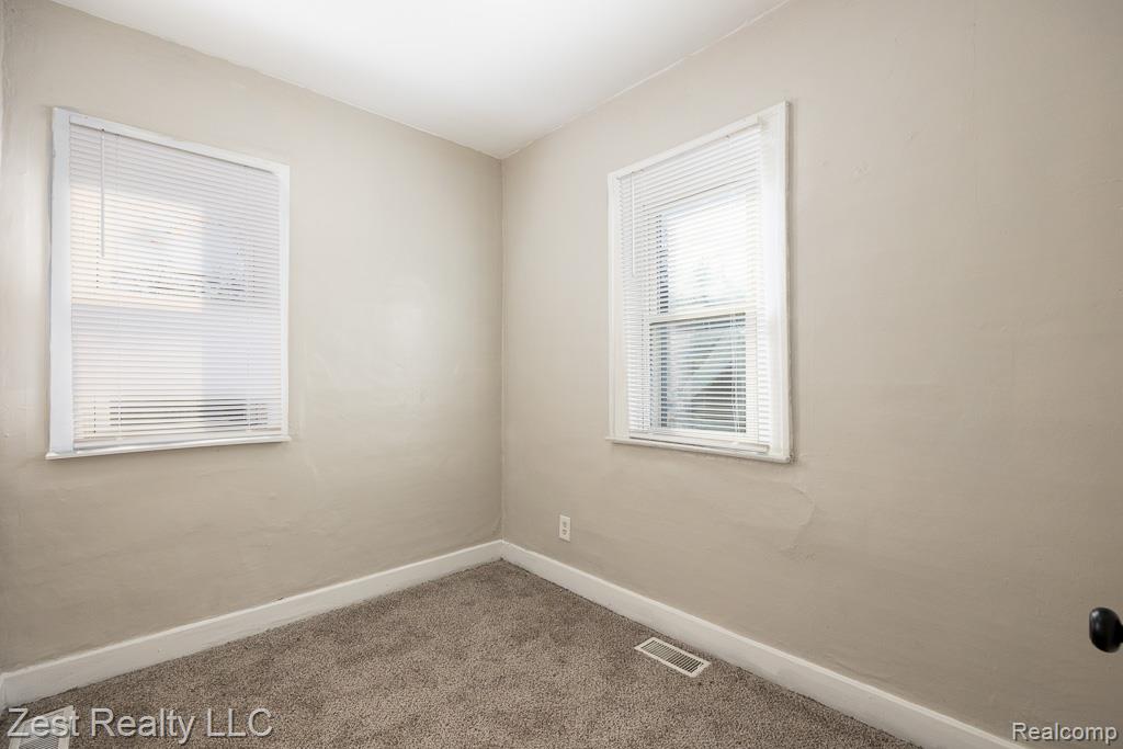 18765 Riverview Street, Riverview, MI 48193 — Photo 14