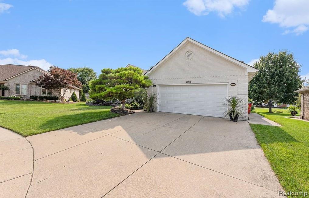 50531 Princeton Drive, Macomb, MI 48044 — Photo 2