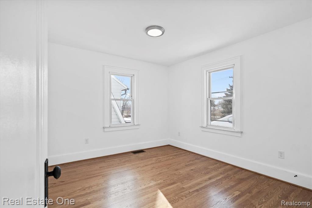 424 2nd Street, Wyandotte, MI 48192 — Photo 13