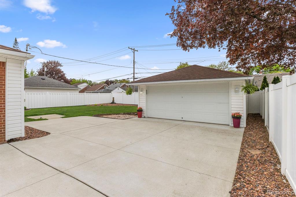 9280 REECK Road, Allen Park, MI 48101 — Photo 42
