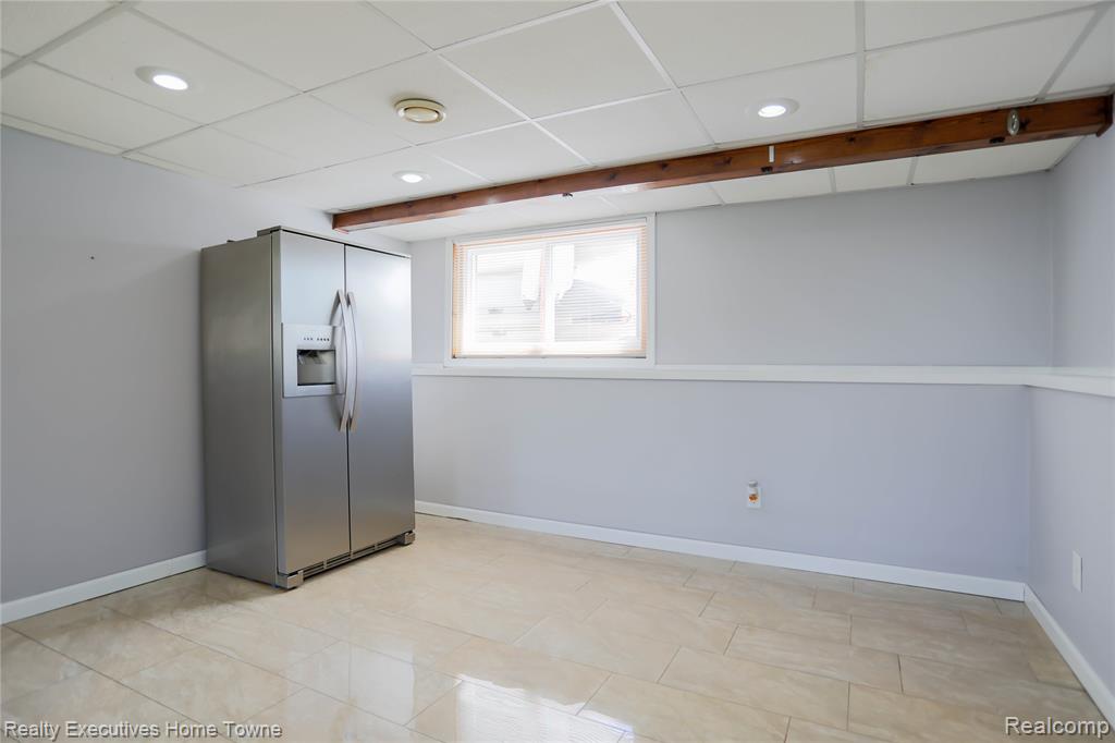 38146 Mast Street, Harrison Township, MI — Photo 54