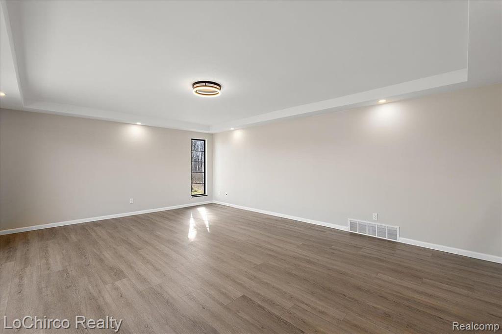8603 N OWOSSO Road, Fowlerville, MI 48836 — Photo 18
