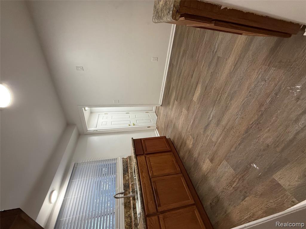11237 Stockwell Street - Photo 5