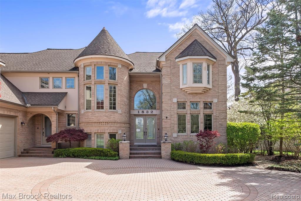 1832 Long Lake Shore Drive, Bloomfield Hills, MI 48302 — Photo 7