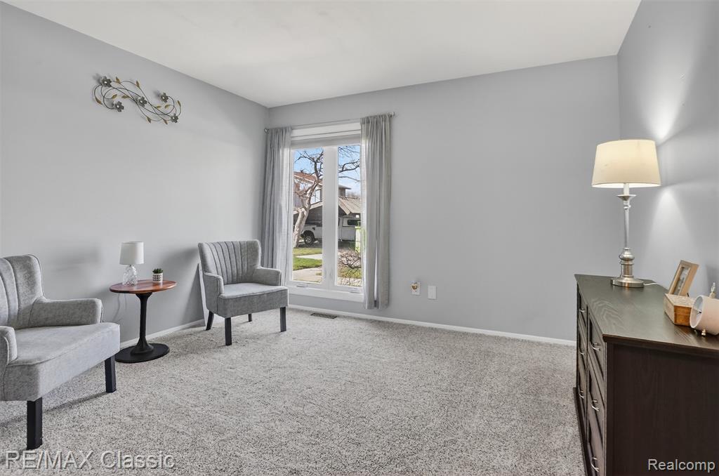 9 Willow Way, Waterford, MI 48328 — Photo 13