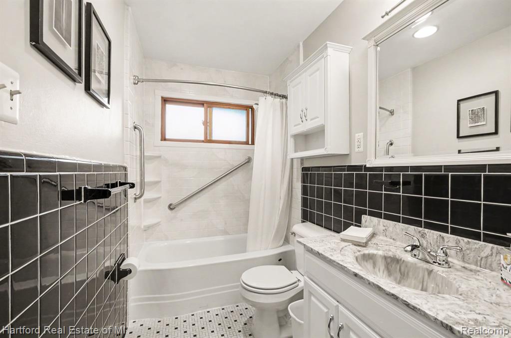 41131 S McMahon Circle, Novi, MI — Photo 22