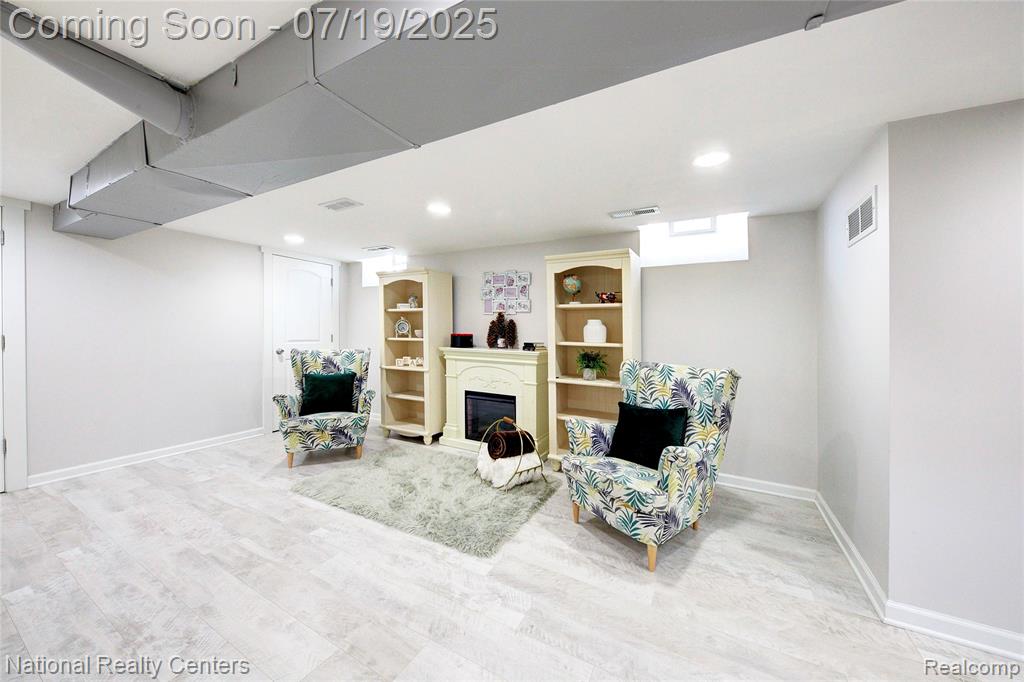 8126 Dale Street, Dearborn Heights, MI 48127 — Photo 42