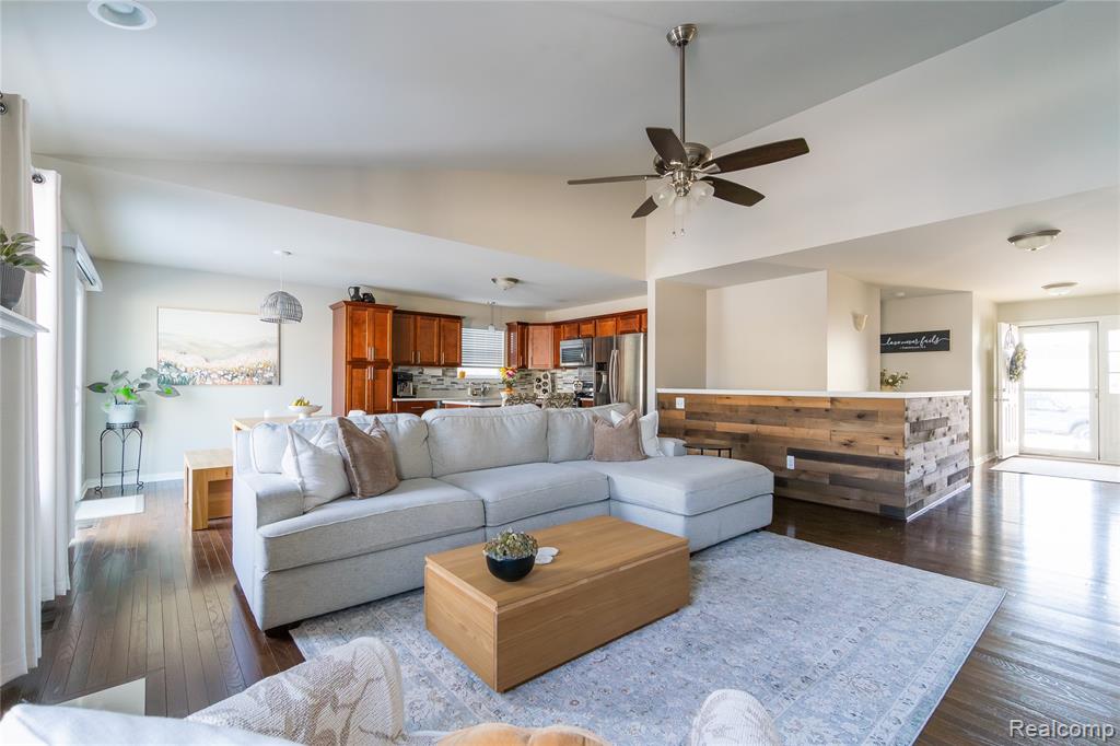 9054 Rock Harbor Drive, Newport, MI 48166 — Photo 6