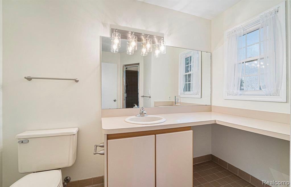 7767 NEWPORT Drive, Clarkston, MI 48348 — Photo 11