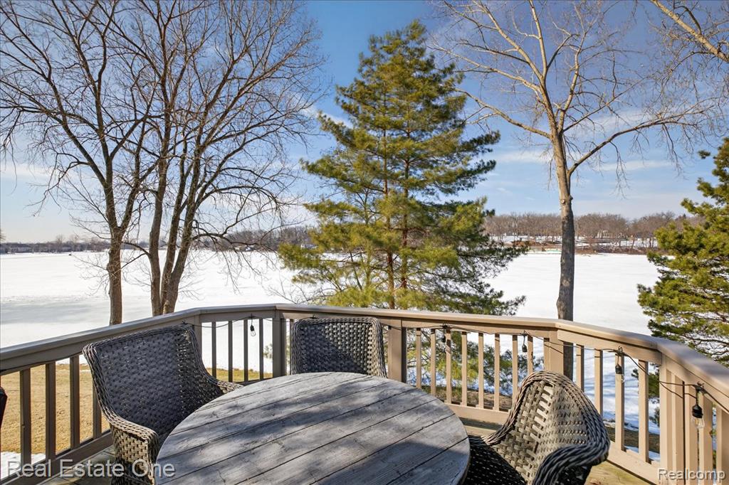 963 STONY LAKE, Oxford, MI 48371 — Photo 4
