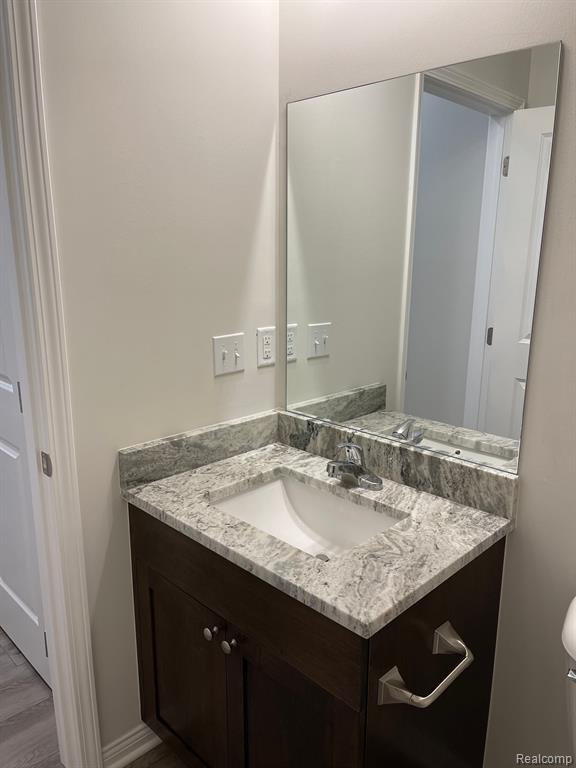 4156 SECLUDED PINES DR, Sterling Heights, MI 48314 — Photo 18