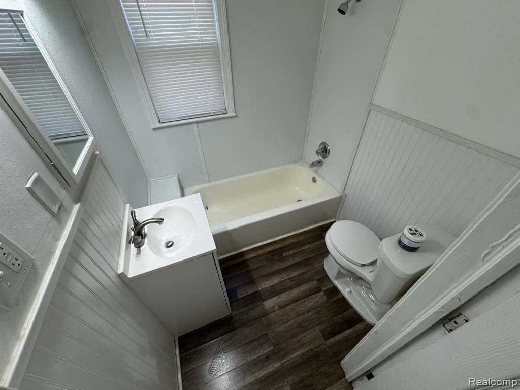8734 Chalmers Avenue, Warren, MI 48089 — Photo 8
