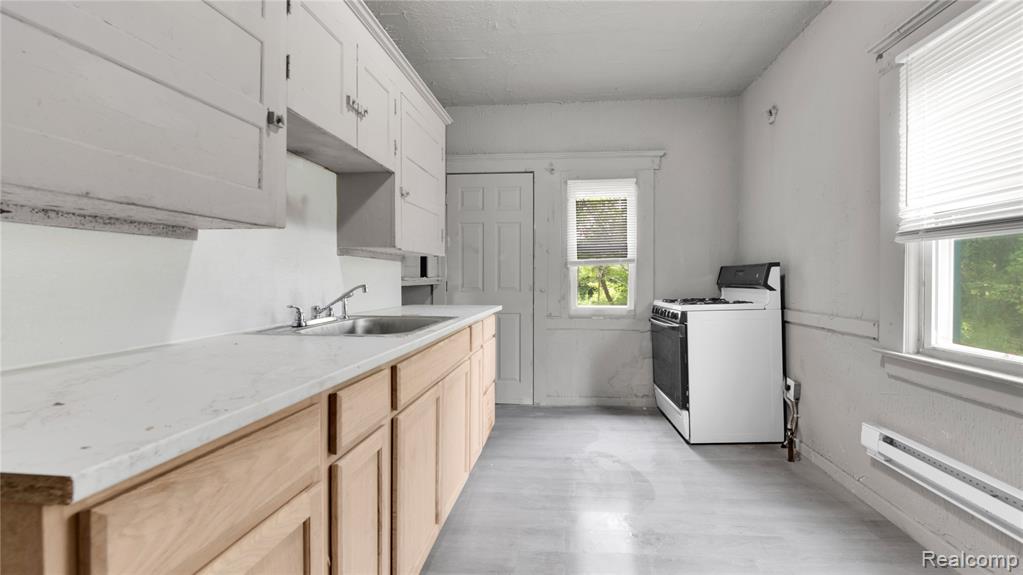 4447 Baldwin Street, Detroit, MI 48214 — Photo 6