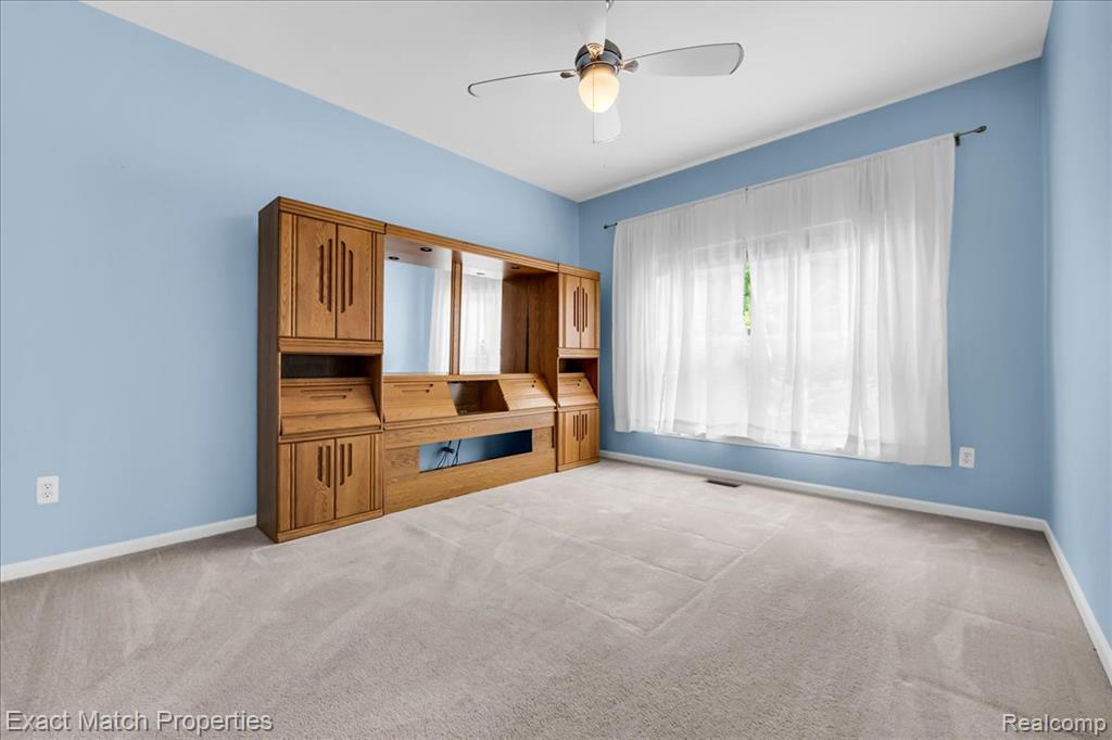971 Sloane Court, 4, White Lake, MI — Photo 32