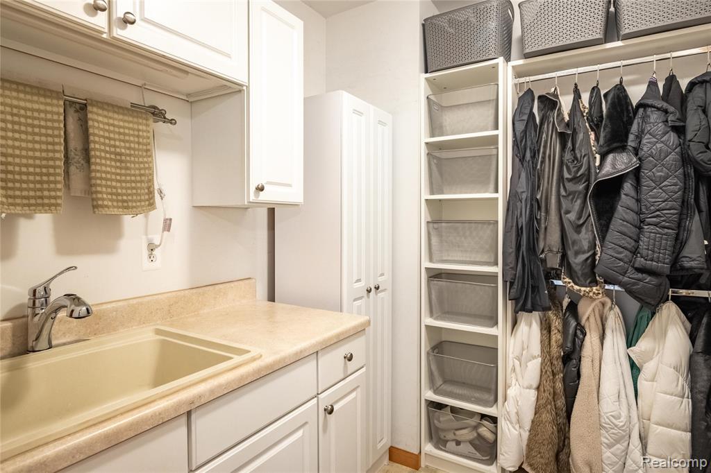 597 Cardigan Court, Saline, MI 48176 — Photo 17