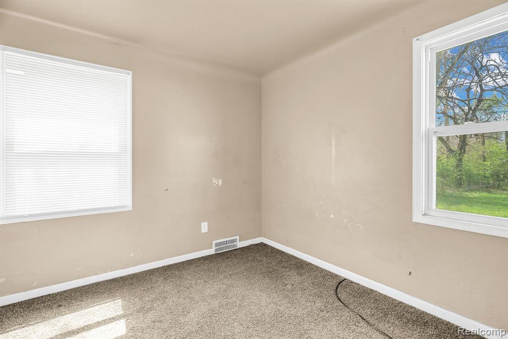 18505 Ashton Avenue, Detroit, MI 48219 — Photo 17