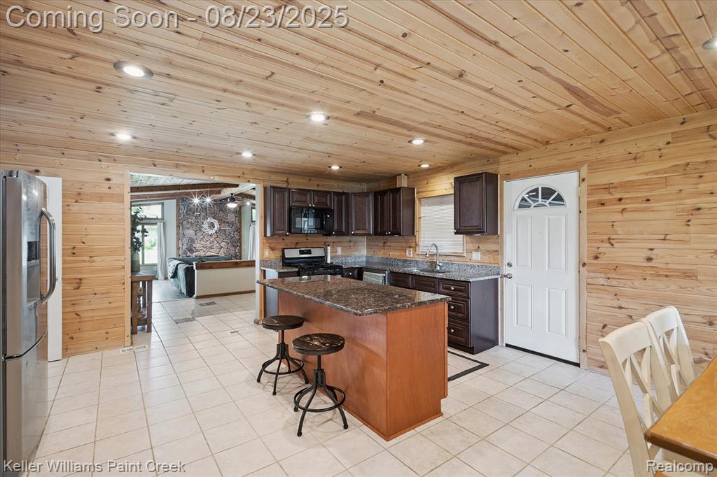 583 Market Street, Algonac, MI 48001 — Photo 8