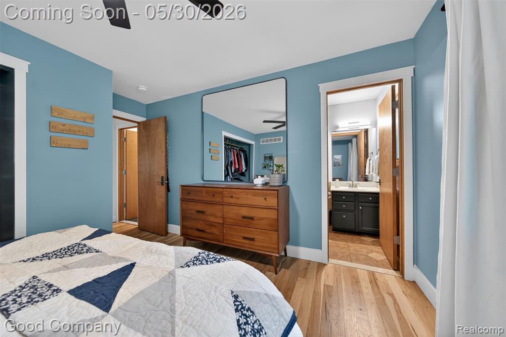 933 Gallaland Avenue, Rochester Hills, MI 48307 — Photo 17