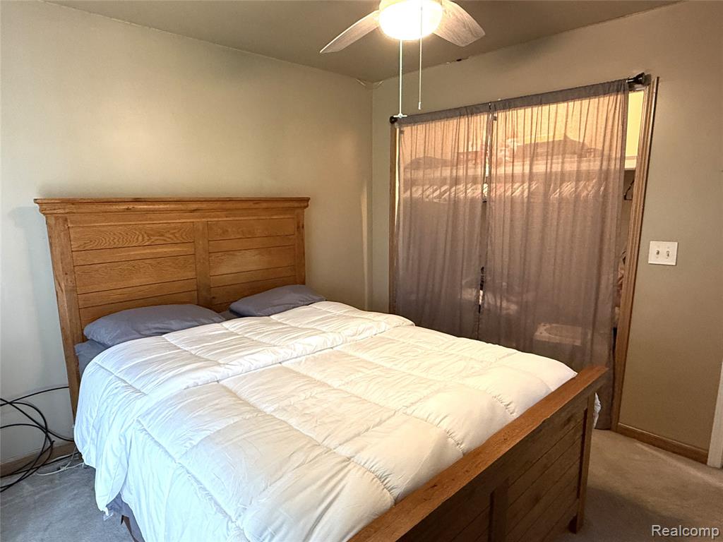 27860 Park Court, Madison Heights, MI 48071 — Photo 16
