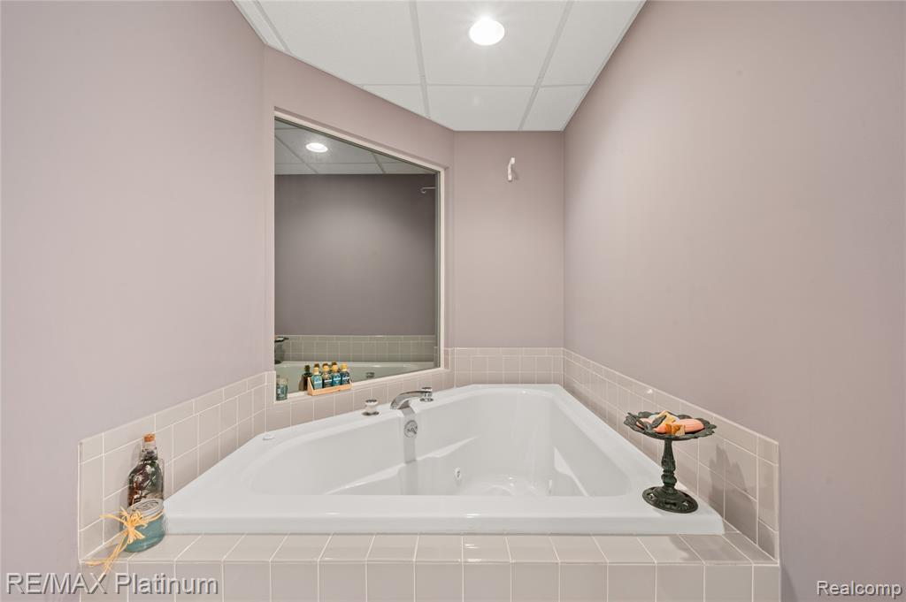 2336 Swans Cove, 7, Fenton, MI 48430 — Photo 41