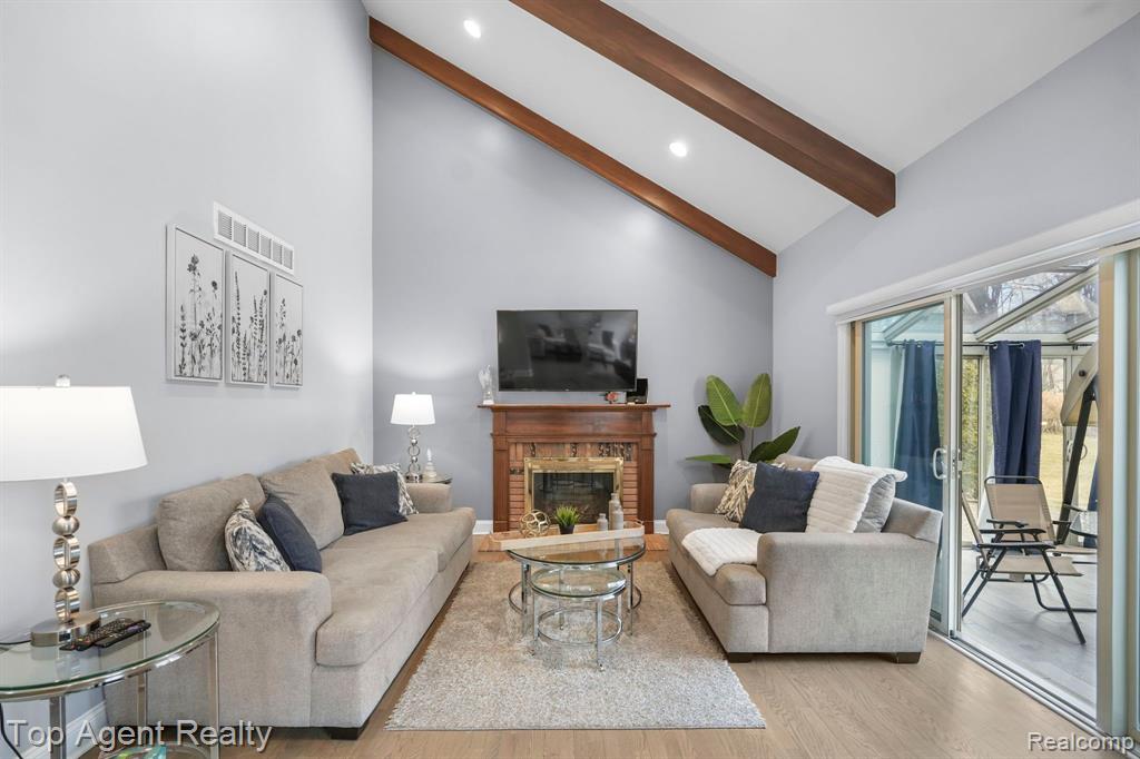 445 LEXINGTON Drive, Rochester Hills, MI 48307 — Photo 14