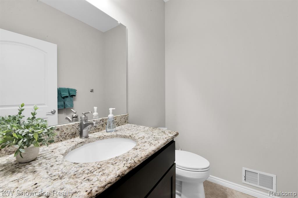 4276 TAGGETT LAKE Drive, Highland, MI — Photo 32