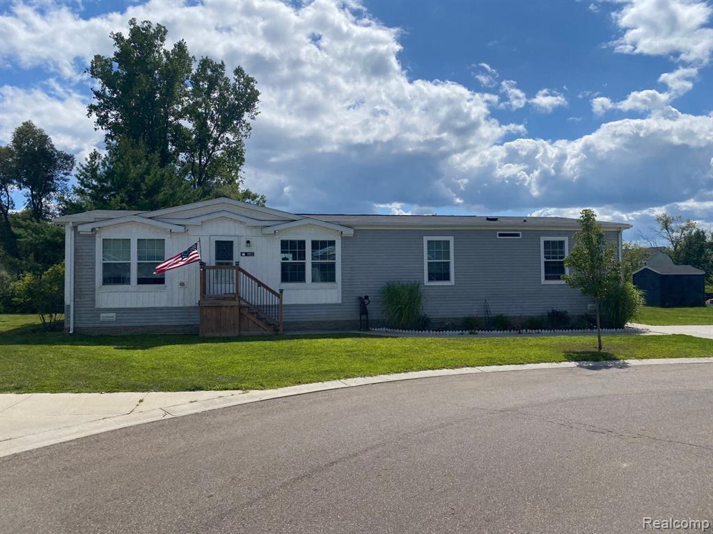 9922 Macbeth Street, Fenton, MI 48430 — front exterior