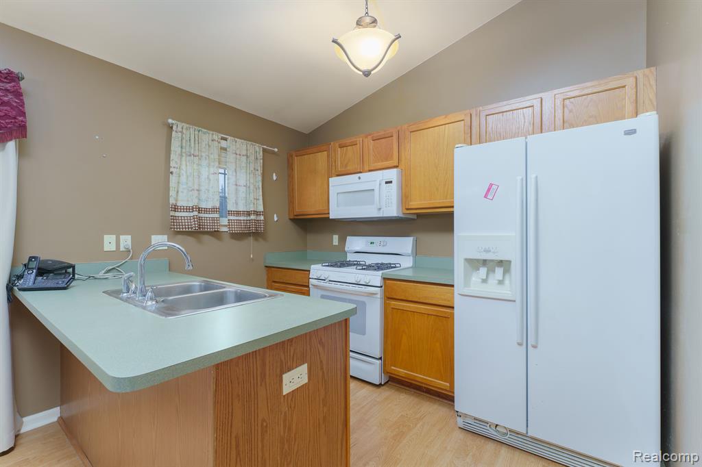 780 BROWER Road, Fowlerville, MI 48836 — Photo 5