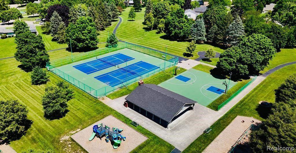 16155 WINCHESTER Drive, Northville, MI 48168 — Photo 54