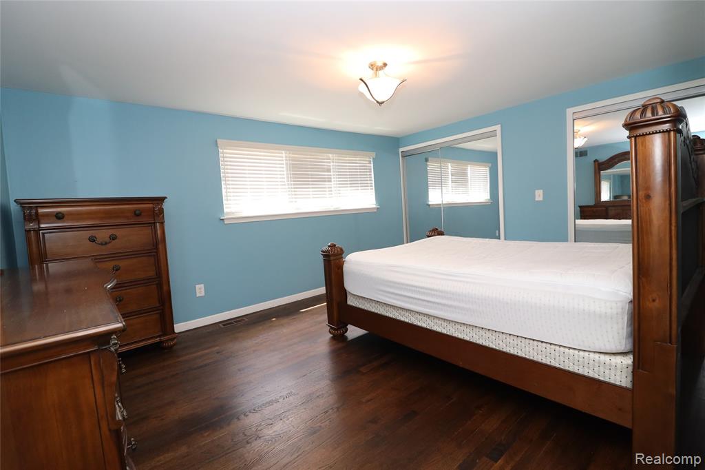 739 Kinloch Street, Dearborn Heights, MI 48127 — Photo 29