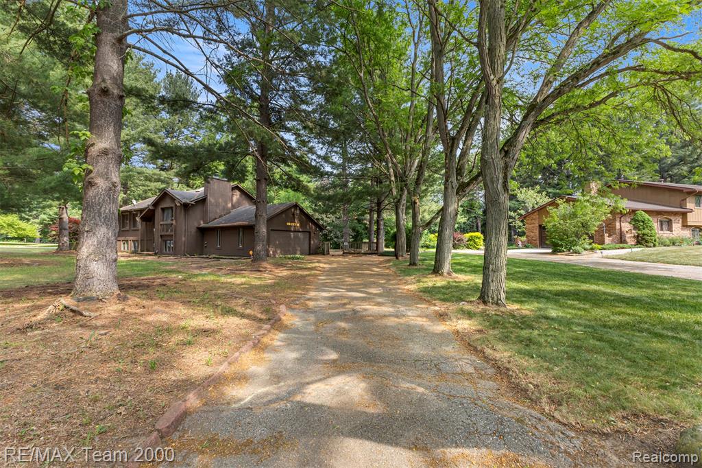5445 Pine View Drive, Ypsilanti, MI 48197 — Photo 35