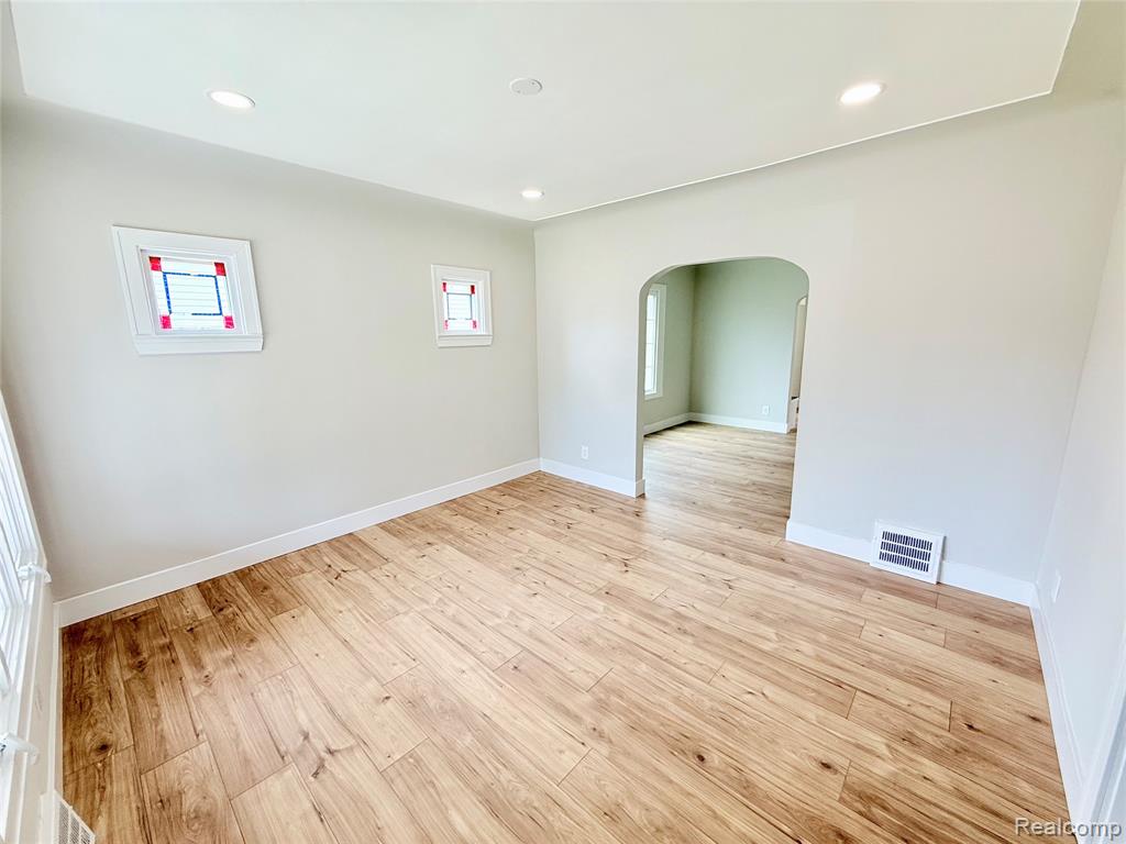 23027 Tuscany Avenue, Eastpointe, MI 48021 — Photo 7