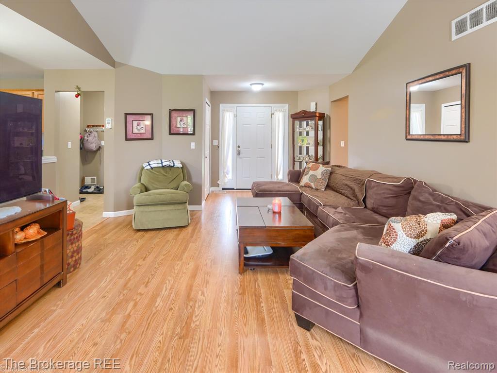 822 Alana Court, Davison, MI 48423 — Photo 15