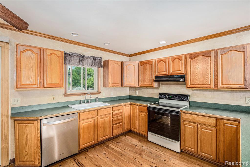 5877 Southwood Street, North Branch, MI 48461 — Photo 4