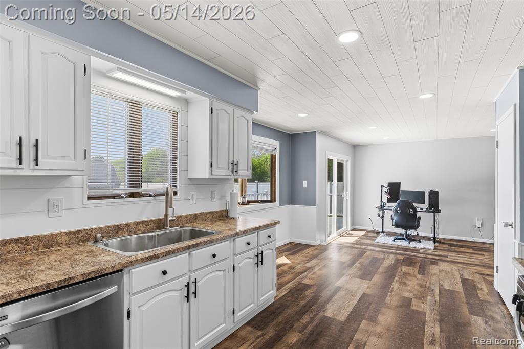9338 E Lippincott Boulevard, Davison, MI 48423 — Photo 11