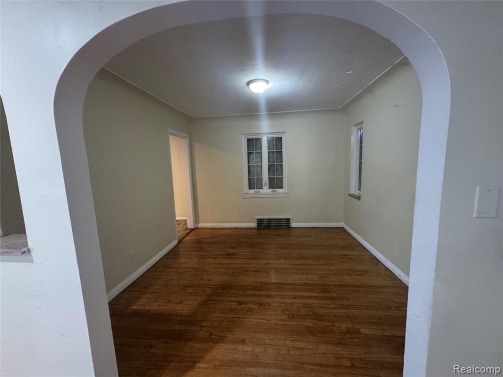 9801 Kensington Avenue, Detroit, MI 48224 — Photo 3