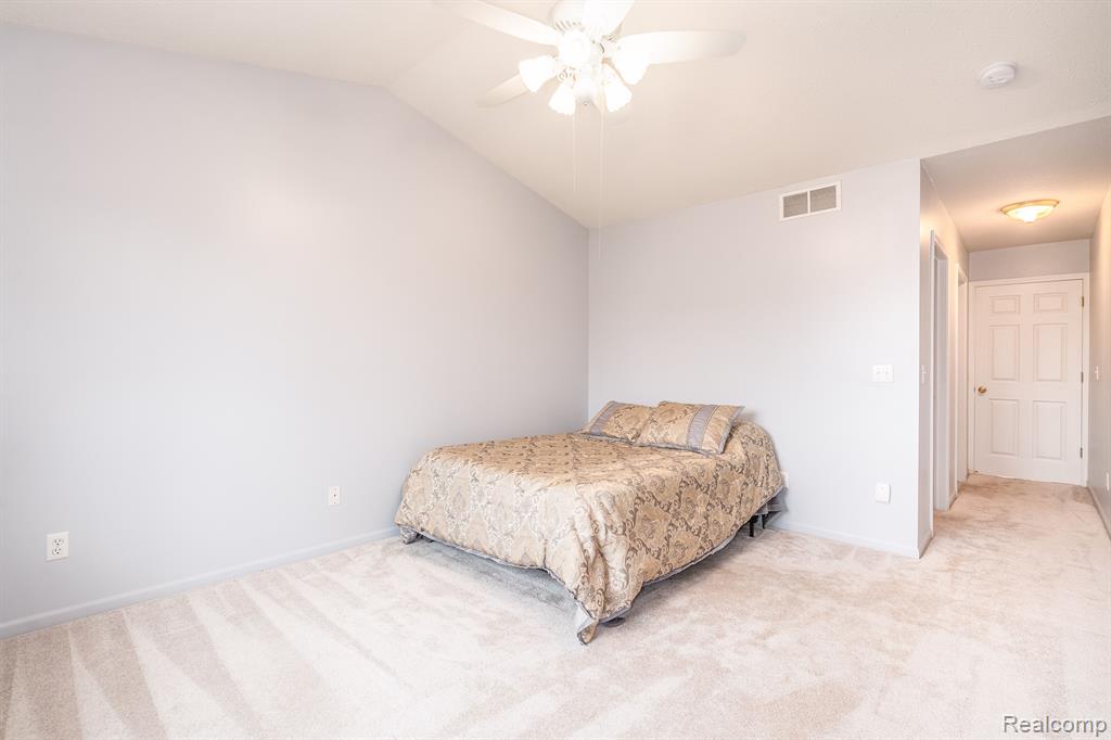 9556 WHEATGRASS Lane, Belleville, MI 48111 — Photo 12