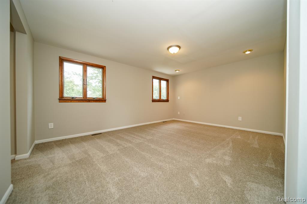 51784 Julies Drive, Clinton Twp, MI 48047 — Photo 44
