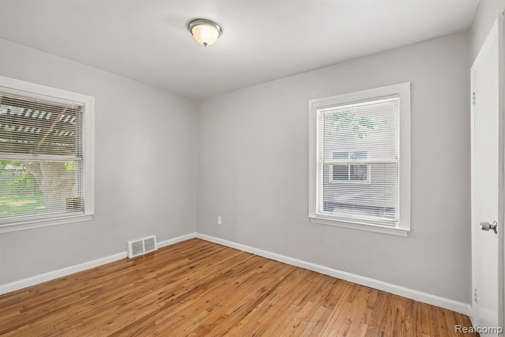 7516 Fisher Avenue, Warren, MI 48091 — Photo 12