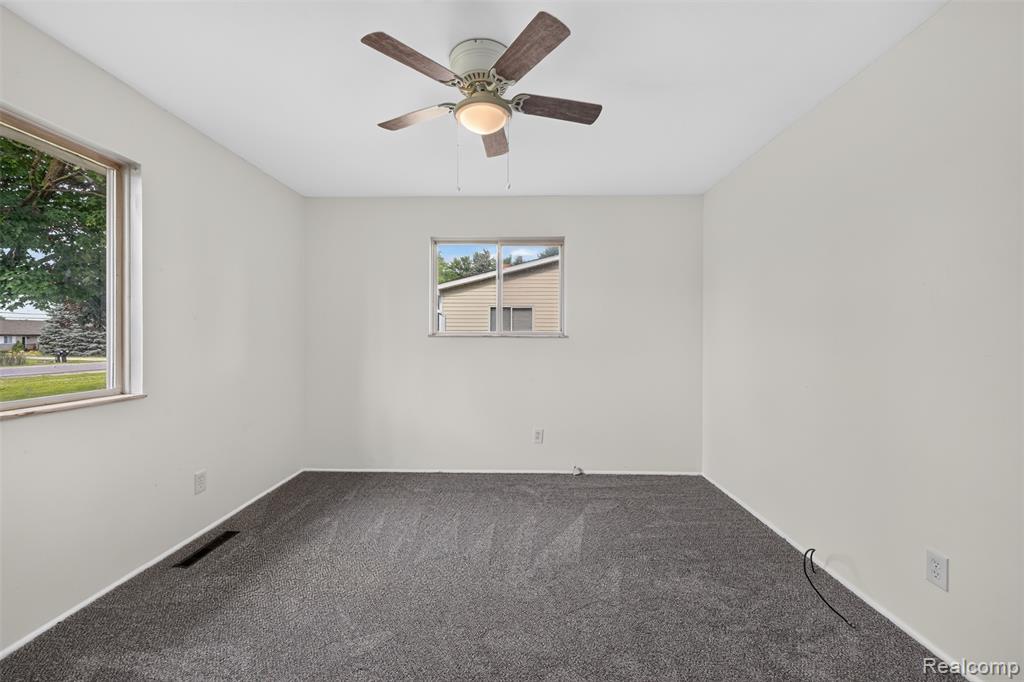 5457 Reid Road, Swartz Creek, MI 48473 — Photo 30