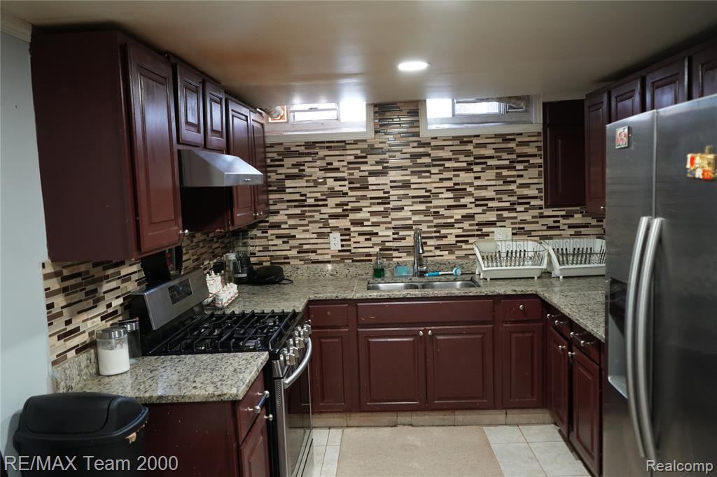 6426 Chase Road, Dearborn, MI 48126 — Photo 26