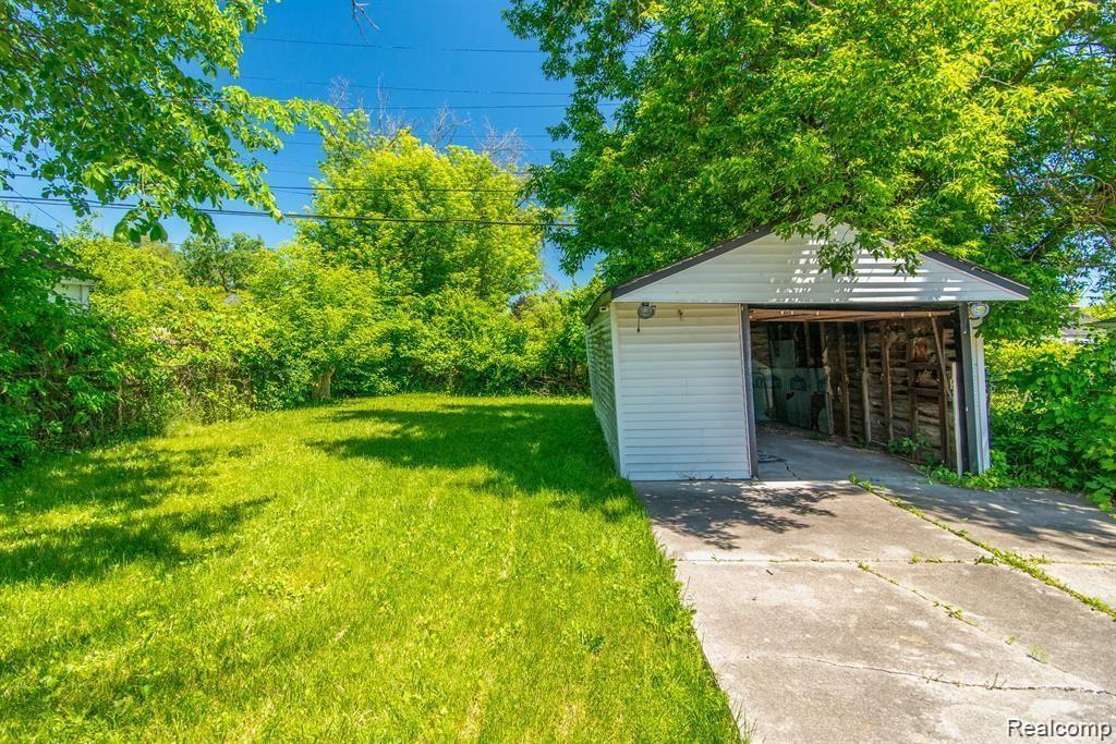 8236 Pierson Street, Detroit, MI 48228 — Photo 26